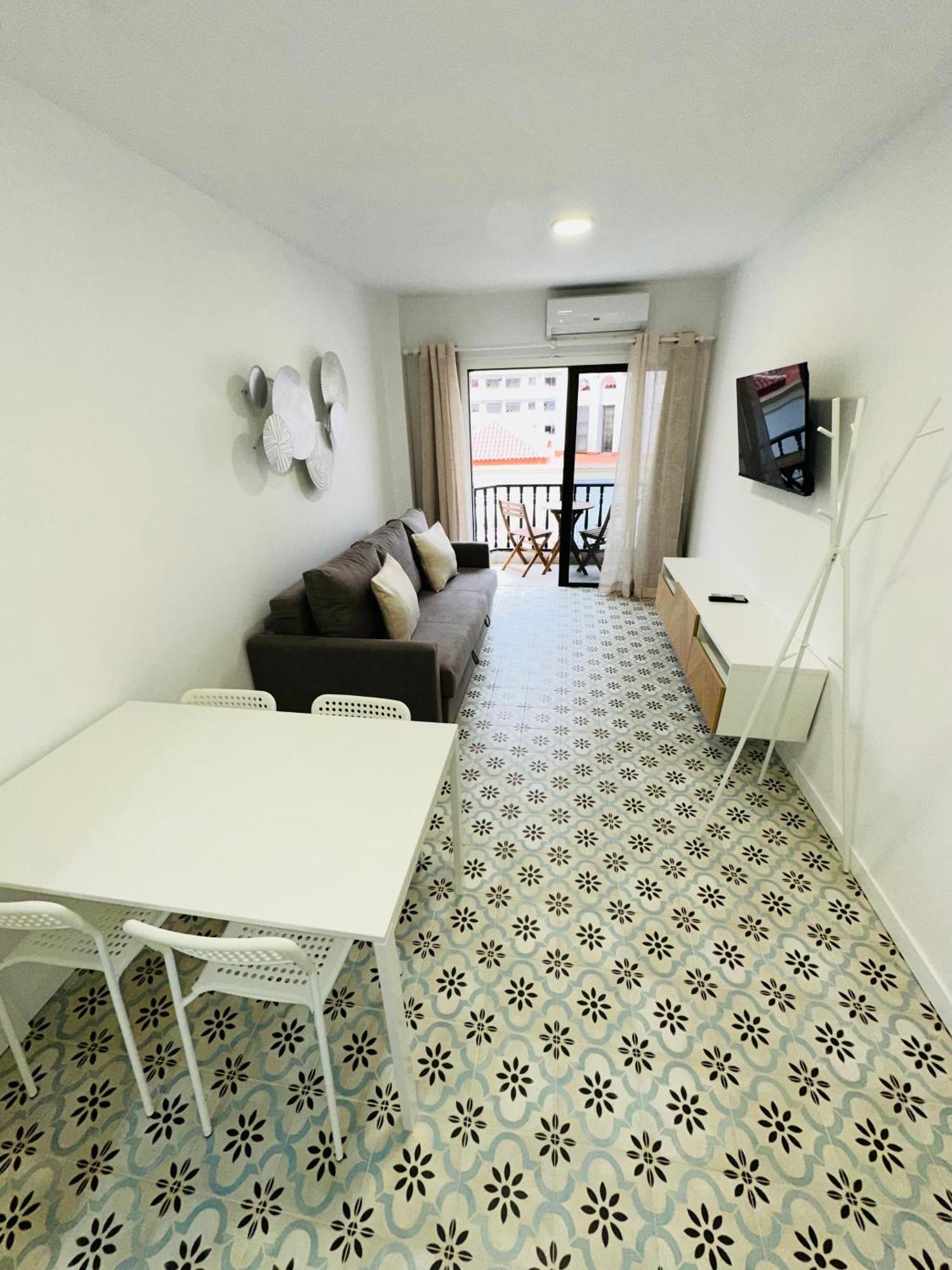Central Flat Los Cristianos Square Guincho  外观 照片
