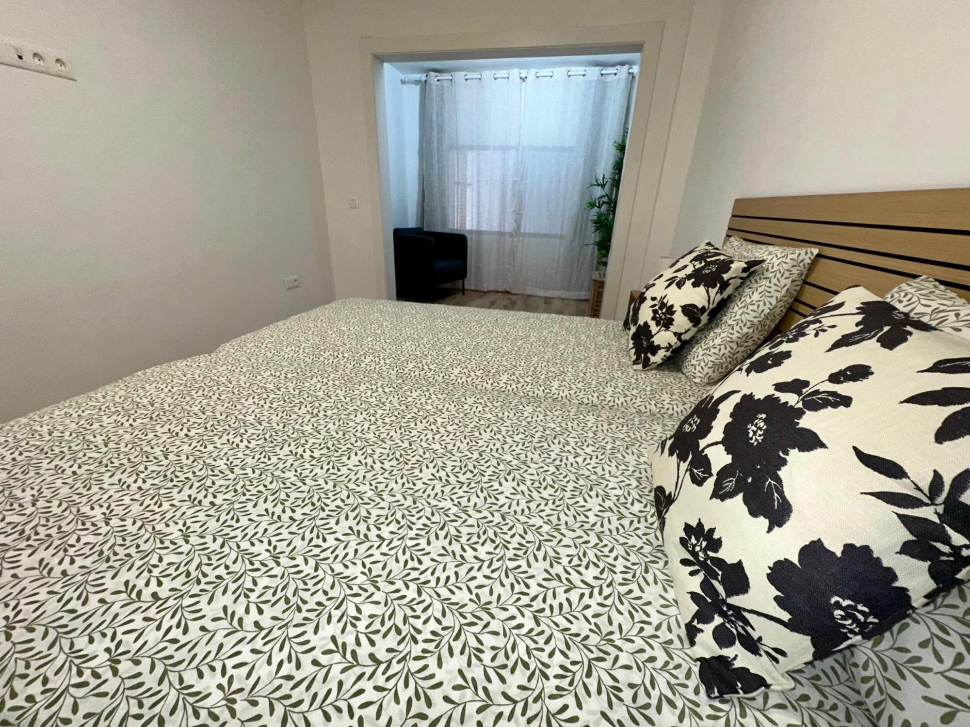 Central Flat Los Cristianos Square Guincho  外观 照片